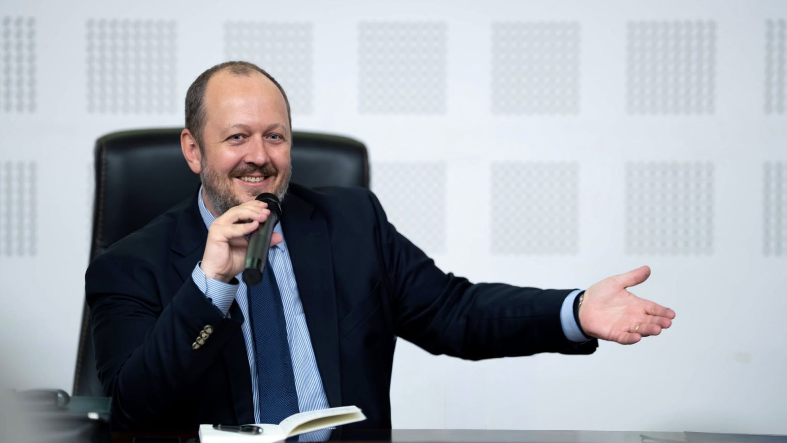 Adrian Papahagi